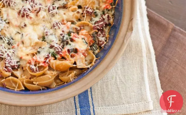 Caserola De Paste Cu Brânză De Capră Și Brânză Elvețiană