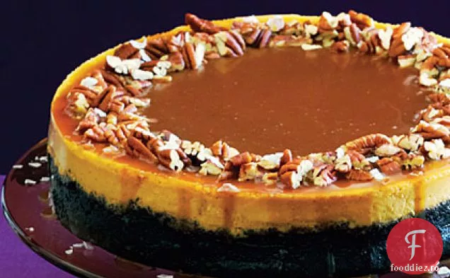 Cheesecake de dovleac-portocaliu cu crustă de ciocolată și Caramel sărat