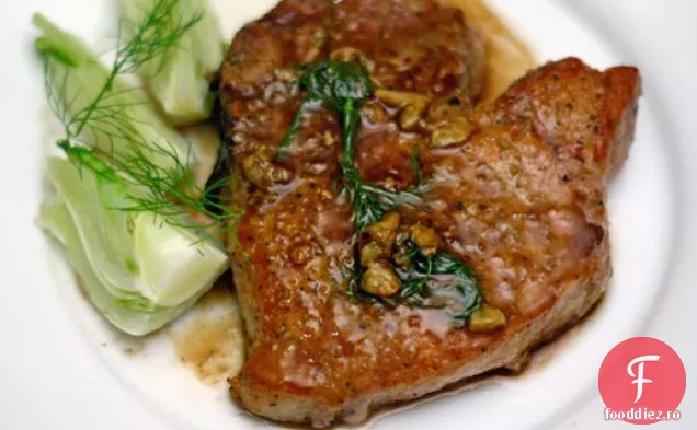 Cotletele de porc ale lui Mario Batali cu semințe de fenicul și vin alb