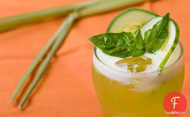 Limonadă de castraveți-busuioc cu Lemongrass