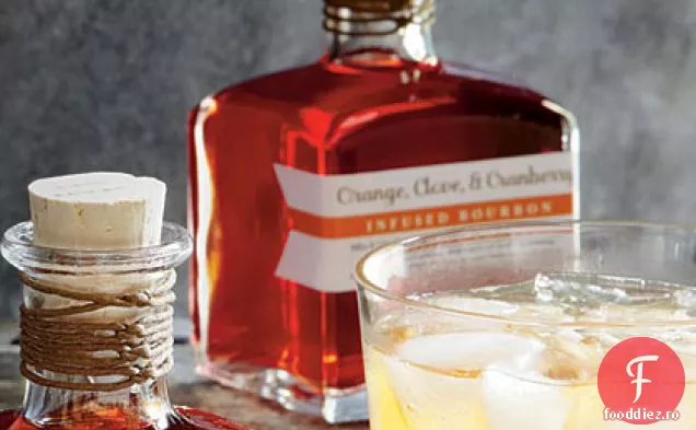 Bourbon infuzat cu portocale, cuișoare și afine