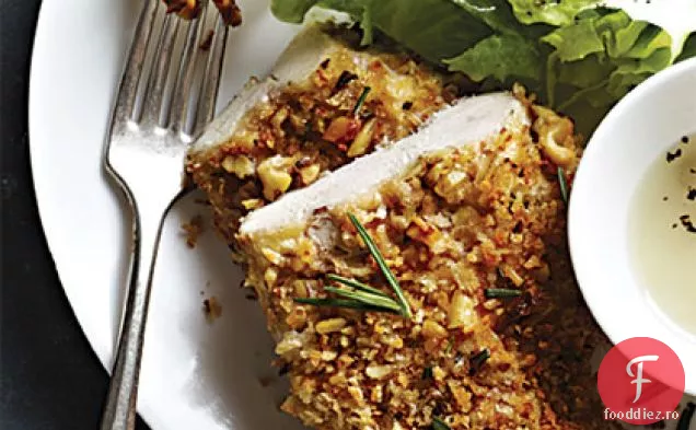 Pui prăjit la cuptor cu nucă și rozmarin