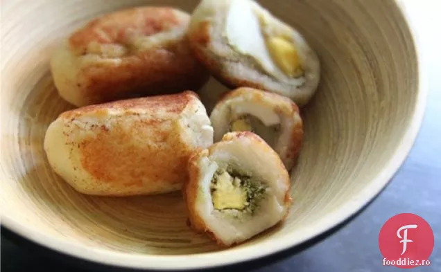 Dincolo de Curry: cartofi, ouă și chutney Pattice