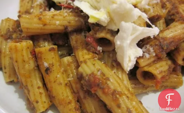 Rigatoni cu Ragu de ciuperci, Mozzarella proaspătă și trufe