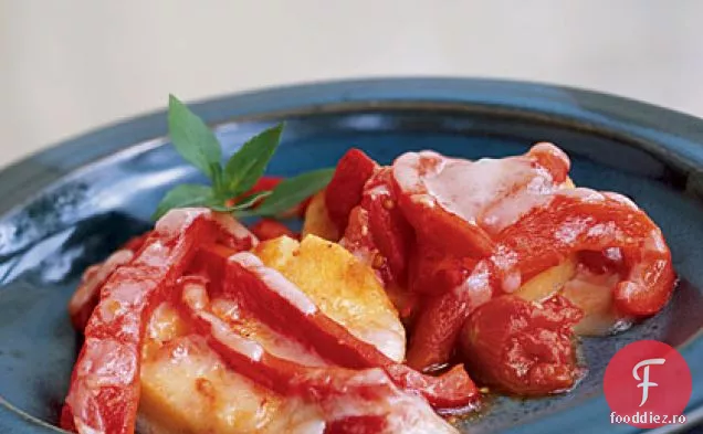 Mămăligă cu ardei roșii prăjiți și brânză Fontina