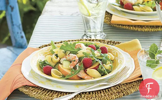 Salată de creveți și paste