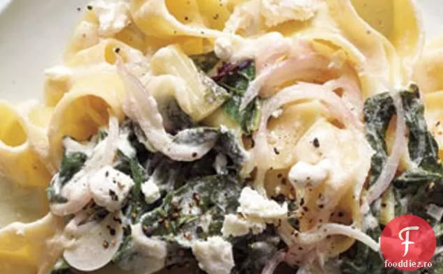 Pappardelle Cu Rețetă De Brânză Elvețiană, Ceapă Și Brânză De Capră