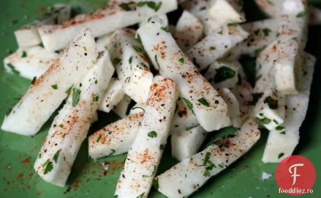 Chili Var Jicama Bastoane