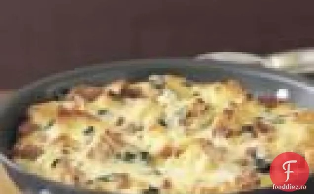 Straturi Cu Bietă, Cârnați Și Ceapă Caramelizată