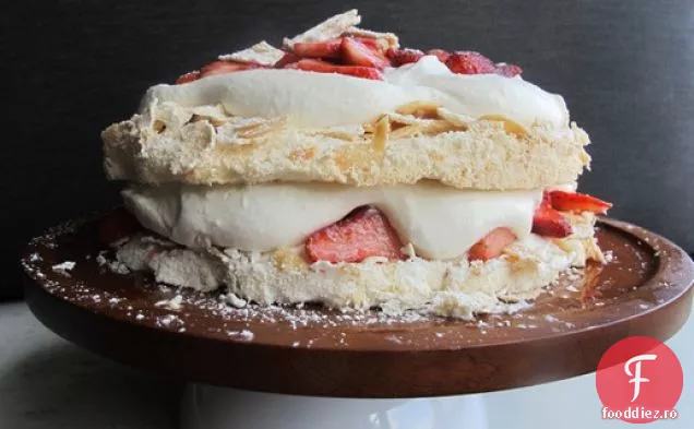 Căpșuni și smântână Pavlova