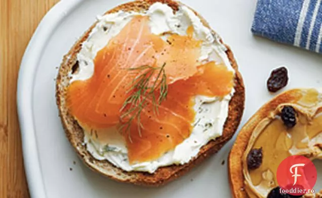 Cremă de brânză și Bagel de somon afumat