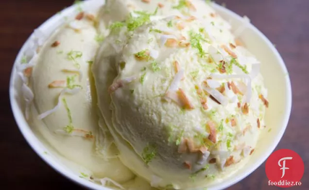 Înghețată prăjită cu nucă de cocos și var