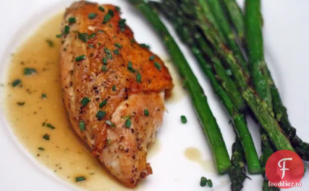 Piept de pui prăjit de Susan Spicer cu oțet, muștar și tarhon