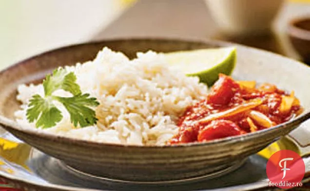Orez de nucă de cocos cu sos picant de roșii (Nasi Lemak cu Tomat Sambal)