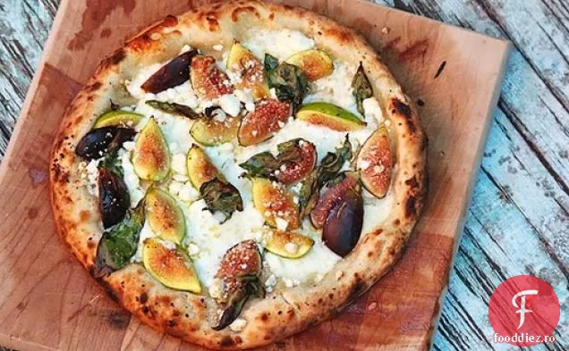 Pizza cu smochine, Mozzarella și feta cu lapte de capră