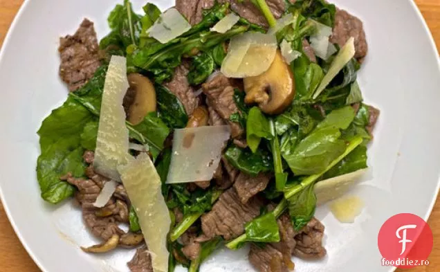 Cina în seara asta: salată de friptură cu rucola balsamică și ofilită