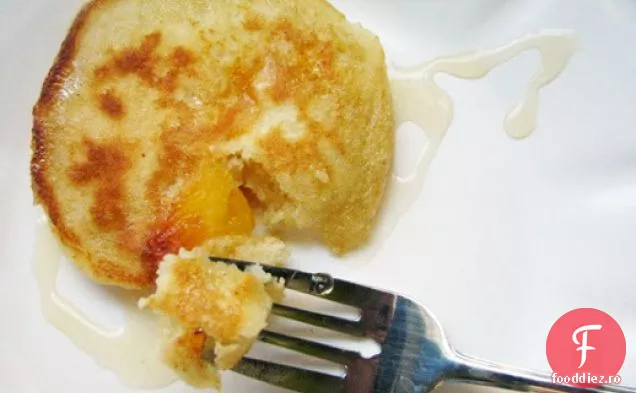 Brunch De Duminică: Clătite Cu Piersici