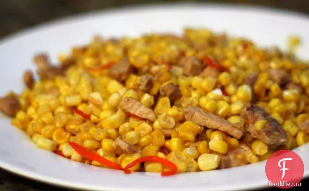 Cina în seara asta: carne de porc Miao cu porumb și ardei iute