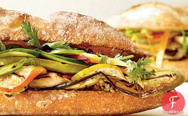 Sandwich Cu Vinete La Grătar Banh Mi