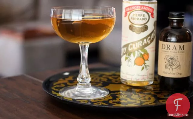 În spatele timpurilor