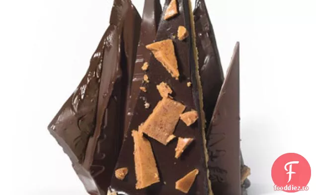 Tarta Ganache cu ciocolată dulce-amăruie și roșcove cu bomboane maltate fragile
