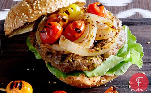 Burgeri cu fistic, miel și carne de vită