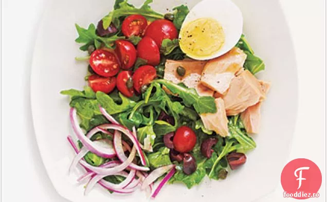 Salată de ton, rucola și ouă cu chipsuri de Pita