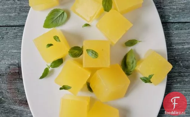 Jeleu de limonadă cu busuioc
