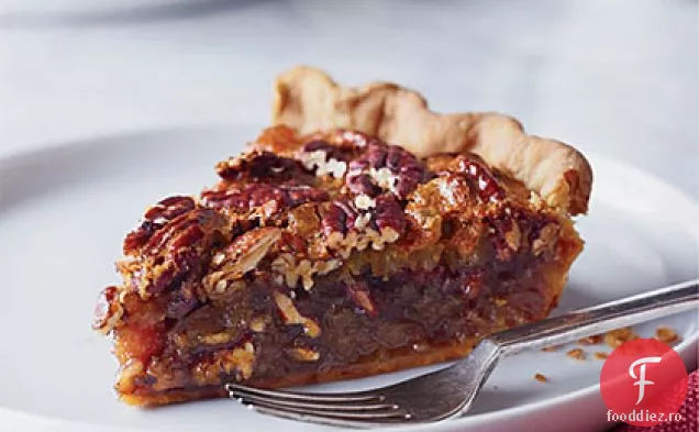 Plăcintă cu nuci Pecan cu ghimbir confiat și rom