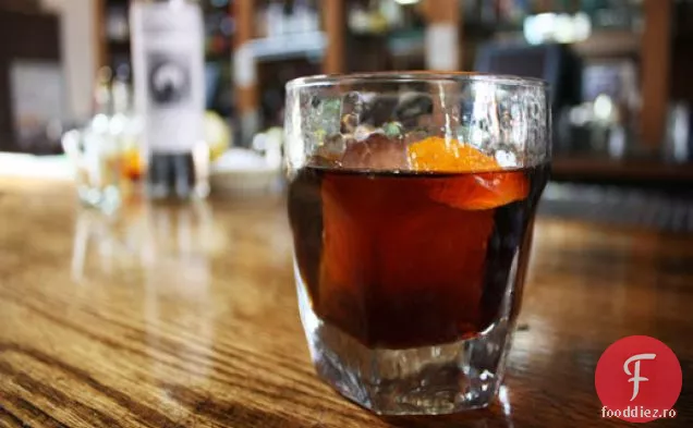 Rodeo Ghost Cocktail din vestul Pecos