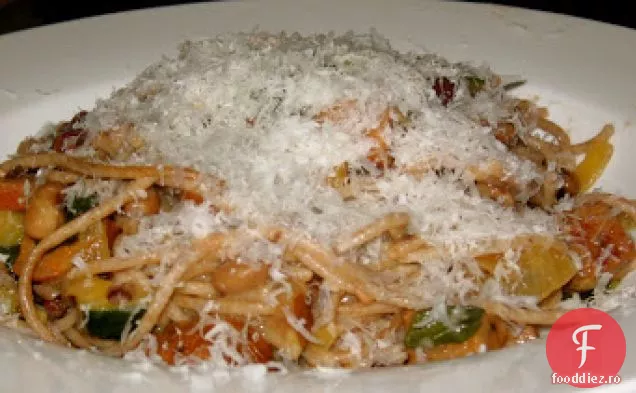 Spaghete de grâu integral ale divei domestice cu Black Eyed Peas & Ch