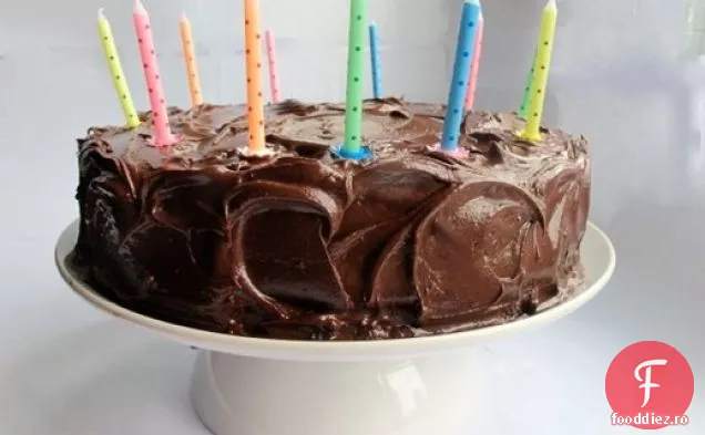 Tort Cu Strat De Ciocolată Pentru Ziua De Naștere