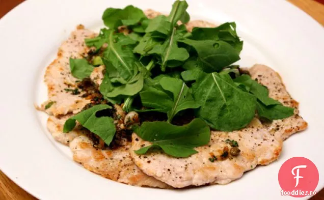 Cina în seara asta: Scaloppine de porc cu lămâie, capere și Rucola tocată