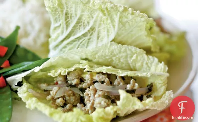 Pui Thailandez în frunze de varză