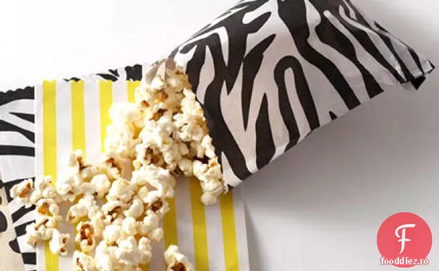 Popcorn cu parmezan, pătrunjel și sare Maldon
