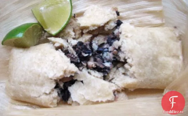 Brunch de duminică: Tamale de pui și fasole neagră