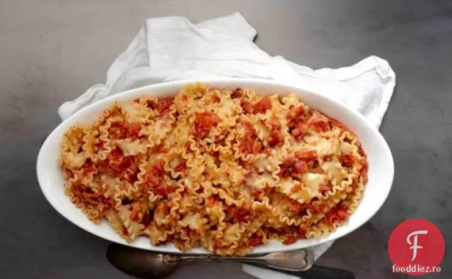 Gatiti cartea: Mafaldine cu rosii prajite, Robiola si seminte de fenicul zdrobite