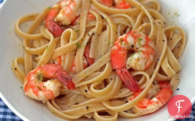 Cina în seara asta: Linguine cu creveți prăjiți cu citrice