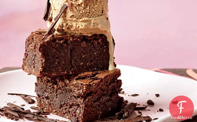 Brownies Cu Alune-Maro-Unt