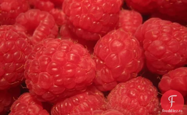 Scooped: zmeură, Hibiscus, lavandă și Sorbet de trandafir