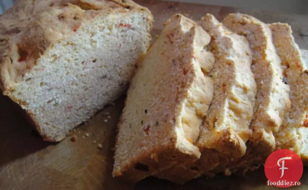 Gatiti cartea: pâine cu brânză Bacon-Pimento
