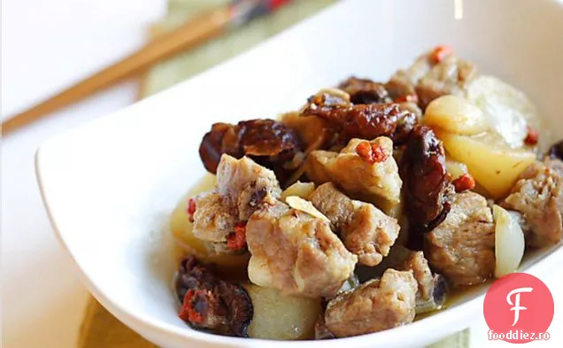 Coaste De Porc Chinezești Cu Daikon Și Stridii Uscate (????????)