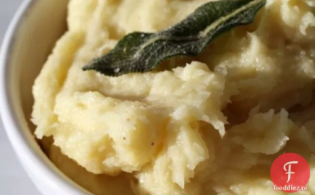 Franceză într-o clipă: păstârnac pur și simplu cu ulei de măsline și salvie