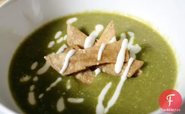 Cina În Seara Asta: Crema De Chile Poblano (Supă Prăjită De Chile Poblano)