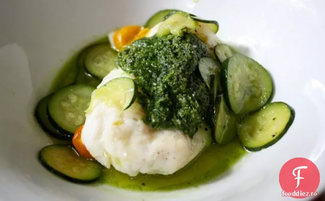 Cina în seara asta: pachete de Cod cu dovlecei, roșii și Pesto de pătrunjel