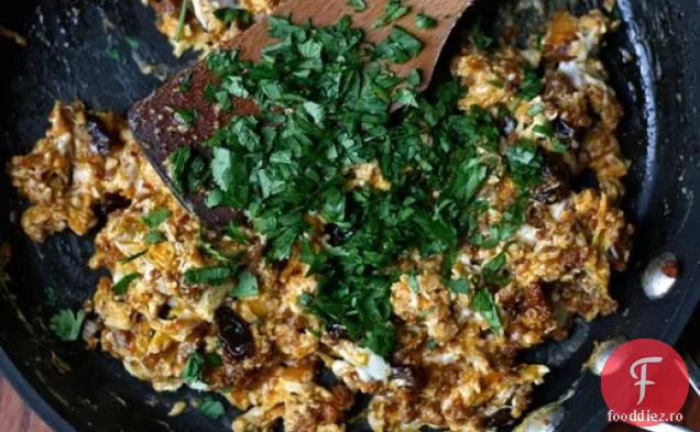 Cina în seara asta: Chorizo și ouă