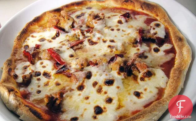 Gatiti cartea: Pizza cu cârnați și ardei