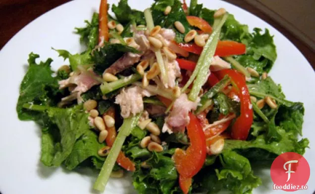 Cina In Seara Asta: Salata De Pui Chinezesc