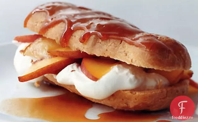 Peaches ' n ' Cream Eclairs cu sos de caramel Bourbon