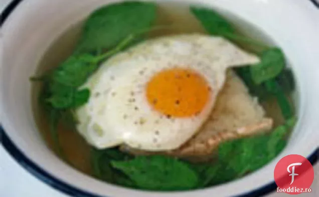 Cina În Seara Asta: Supă Provensală De Ouă Prăjite